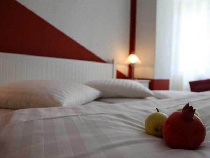 Hotel Pension Insor Berlin Zewnętrze zdjęcie