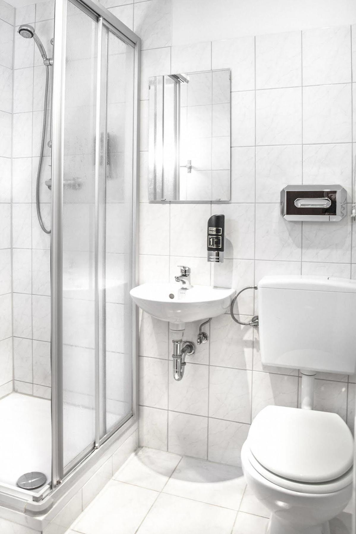 Hotel Pension Insor Berlin Zewnętrze zdjęcie